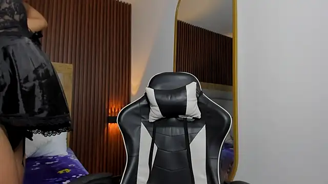 aurora rodriguez online show from November 12, 12:27 pm