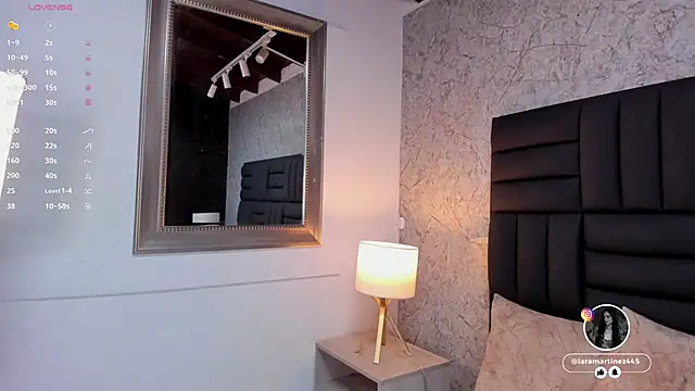 iara martinez online show from October 12, 11:42 am