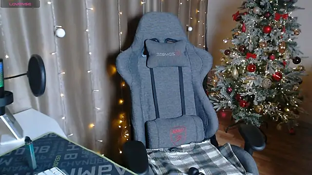 Snapshot of MargoFoxy chatting on January 15, 5:05 pm MargoFoxy online show from January 15, 5:05 pm