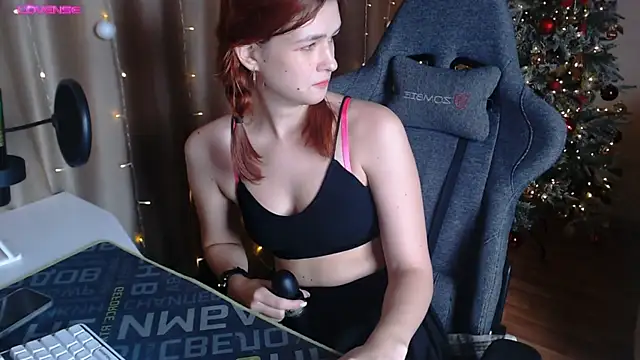 Snapshot of MargoFoxy chatting on January 16, 9:27 am MargoFoxy online show from January 16, 9:27 am