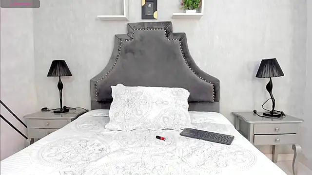 LaurenSnow online show from November 2, 3:36 pm