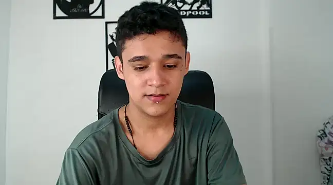 kaiine190 online show from December 4, 4:27 pm