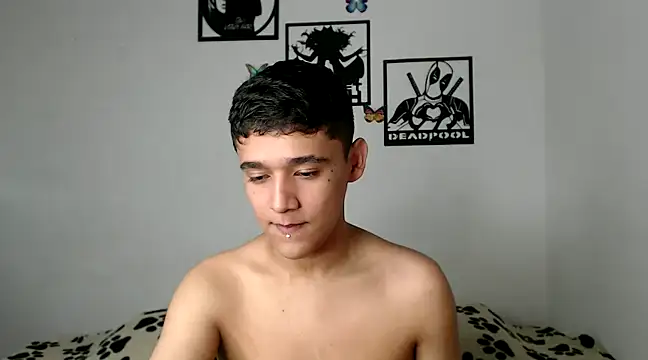 kaiine190 online show from March 13, 8:00 pm