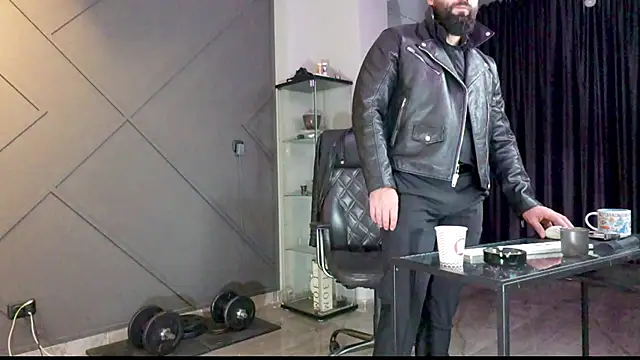 mattmasterss online show from December 29, 9:30 pm