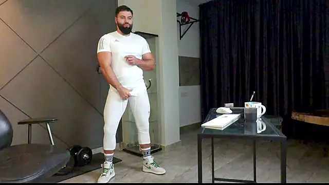 mattmasterss online show from January 18, 4:26 am