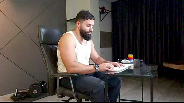 mattmasterss online show from January 19, 4:12 am