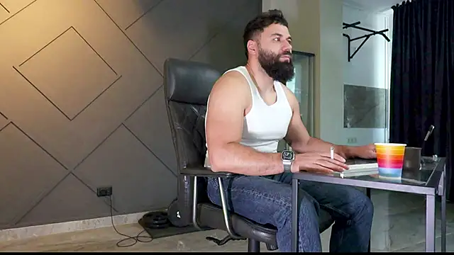 mattmasterss online show from February 11, 6:30 am