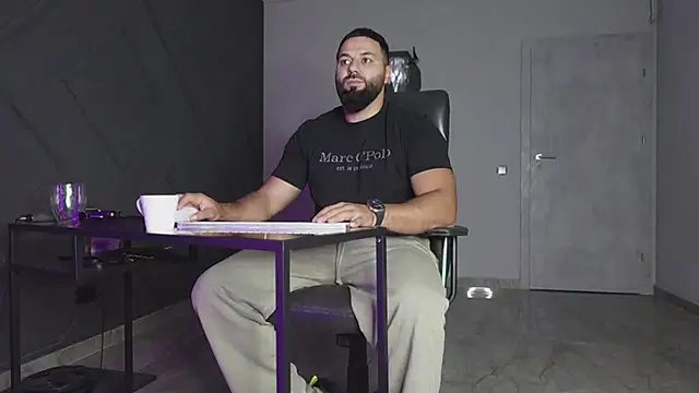 mattmasterss online show from October 18, 5:57 pm