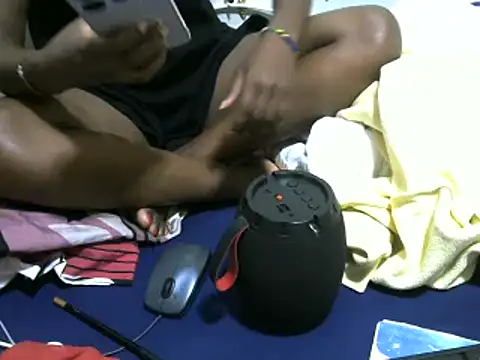 Ma-yolo001 online show from February 21, 7:10 pm