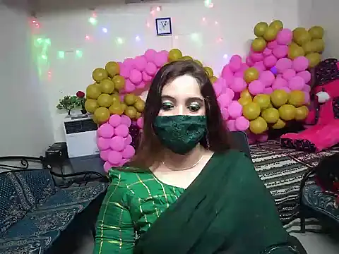 Snapshot of Arushisingh8888 chatting on December 19, 12:23 pm Arushisingh8888 online show from December 19, 12:23 pm