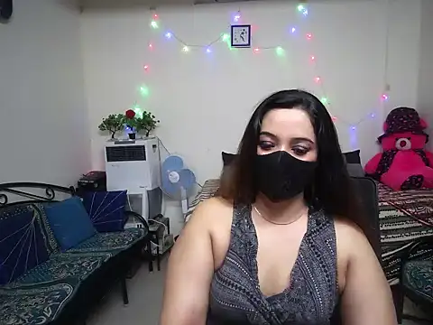 Snapshot of Arushisingh8888 chatting on February 8, 10:50 am Arushisingh8888 online show from February 8, 10:50 am