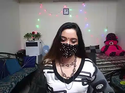 Snapshot of Arushisingh8888 chatting on February 11, 9:42 am Arushisingh8888 online show from February 11, 9:42 am