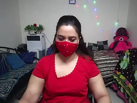 Snapshot of Arushisingh8888 chatting on March 3, 4:03 am Arushisingh8888 online show from March 3, 4:03 am