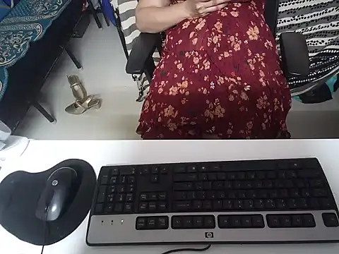 Snapshot of Arushisingh8888 chatting on March 13, 10:47 am Arushisingh8888 online show from March 13, 10:47 am