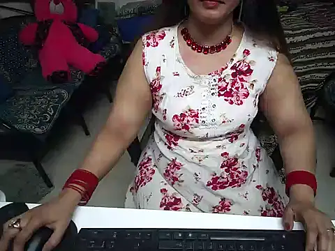 Snapshot of Arushisingh8888 chatting on March 21, 7:11 am Arushisingh8888 online show from March 21, 7:11 am