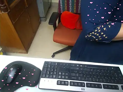 Snapshot of Arushisingh8888 chatting on September 18, 8:38 am Arushisingh8888 online show from September 18, 8:38 am