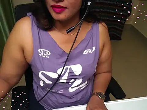 Snapshot of Arushisingh8888 chatting on November 8, 1:44 pm Arushisingh8888 online show from November 8, 1:44 pm