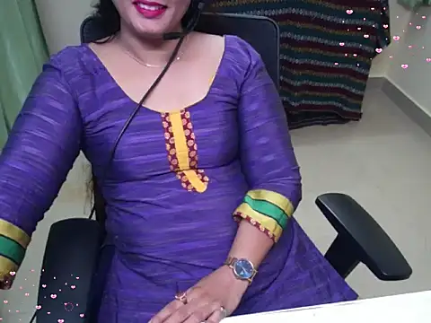 Snapshot of Arushisingh8888 chatting on November 10, 12:48 pm Arushisingh8888 online show from November 10, 12:48 pm