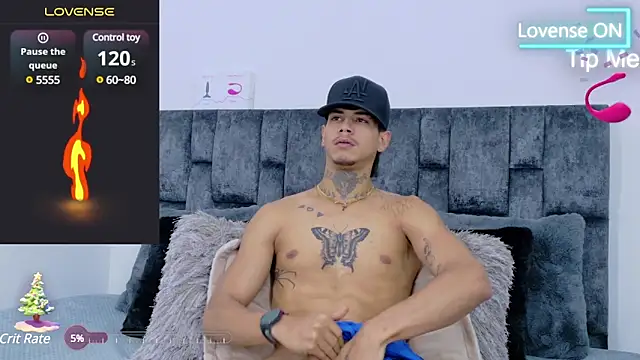 Snapshot of JAYCOB00 chatting on December 15, 9:09 pm JAYCOB00 online show from December 15, 9:09 pm