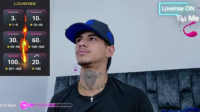 Snapshot of JAYCOB00 chatting on January 12, 2:03 am JAYCOB00 online show from January 12, 2:03 am