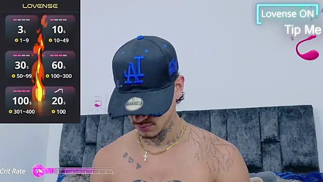 Snapshot of JAYCOB00 chatting on January 21, 2:43 am JAYCOB00 online show from January 21, 2:43 am