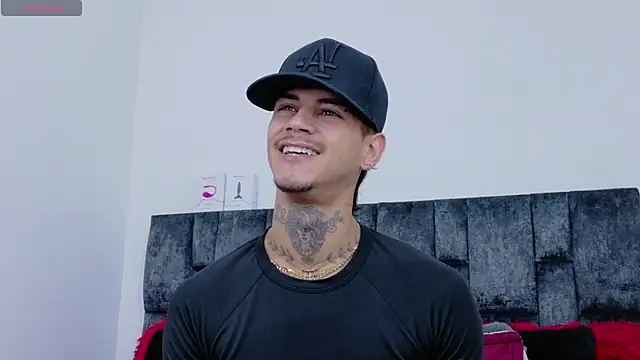 Snapshot of JAYCOB00 chatting on February 22, 1:46 pm JAYCOB00 online show from February 22, 1:46 pm