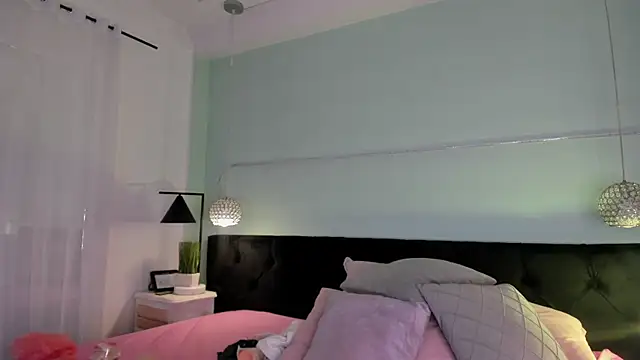 Snapshot of EvaaStevens chatting on March 11, 11:44 am EvaaStevens online show from March 11, 11:44 am