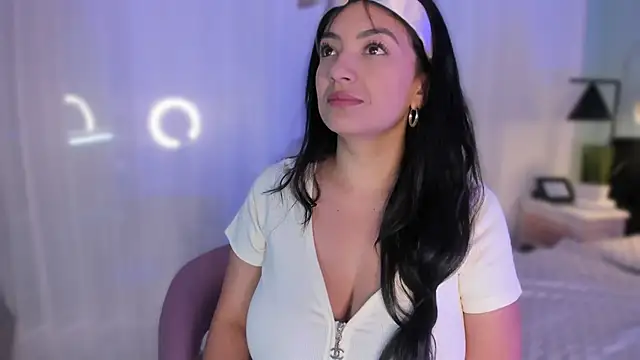 Snapshot of EvaaStevens chatting on March 13, 12:13 pm EvaaStevens online show from March 13, 12:13 pm