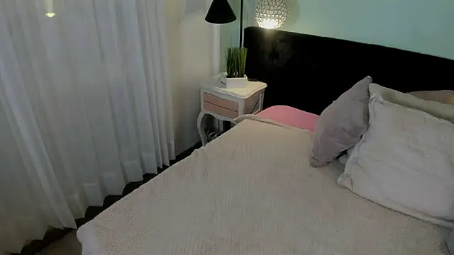 Snapshot of EvaaStevens chatting on September 19, 11:55 am EvaaStevens online show from September 19, 11:55 am