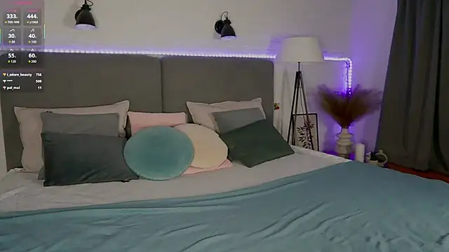 Micky  love online show from September 9, 8:19 pm