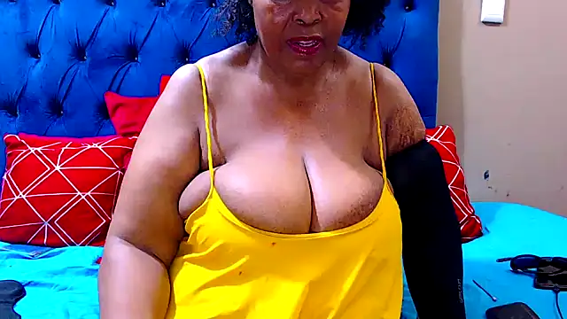 ebonycandy10 online show from March 14, 4:54 am