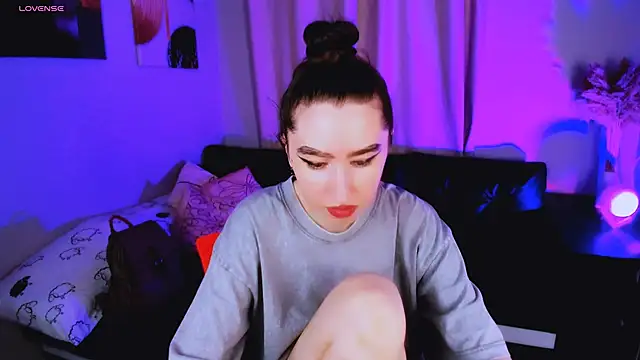 Snapshot of Lily_xBabe chatting on September 11, 8:25 am Lily xBabe online show from September 11, 8:25 am