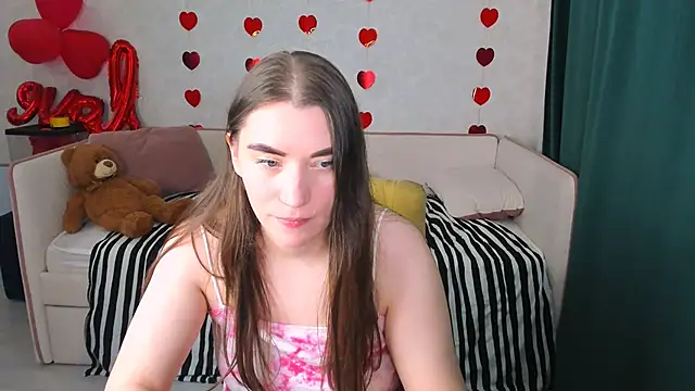 pussyhome2407 online show from March 1, 11:47 pm