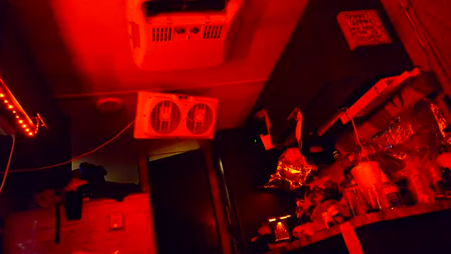 T Lanky online show from November 21, 9:46 pm