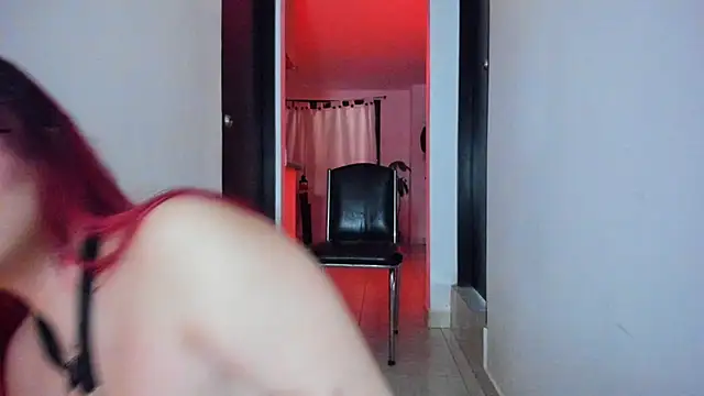 Dafne Moon online show from February 26, 6:58 am