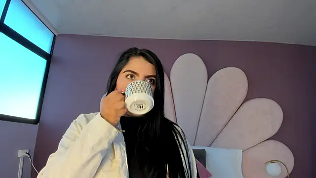 PaulinaDuarte online show from January 23, 1:02 pm