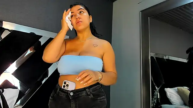 PaulinaDuarte online show from November 26, 12:17 pm