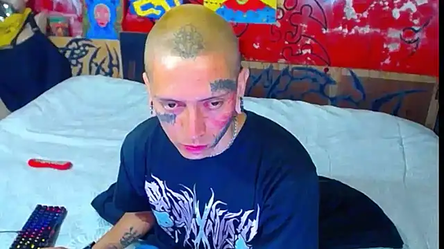 deivid estrada online show from November 14, 4:06 pm