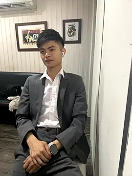 mumuowl online show from September 17, 8:10 pm