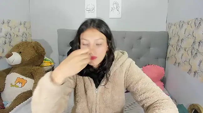 Emma-Wilson online show from February 3, 10:43 pm