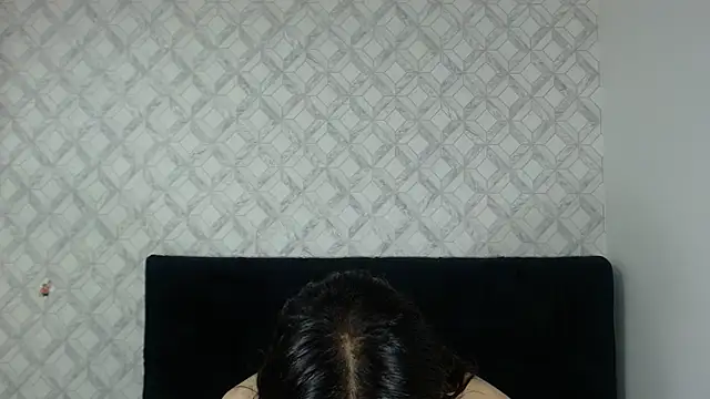 Emma-Wilson online show from February 13, 6:59 pm