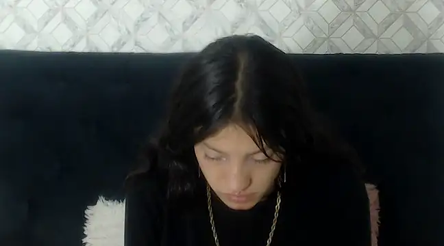 Emma-Wilson online show from February 26, 5:39 pm