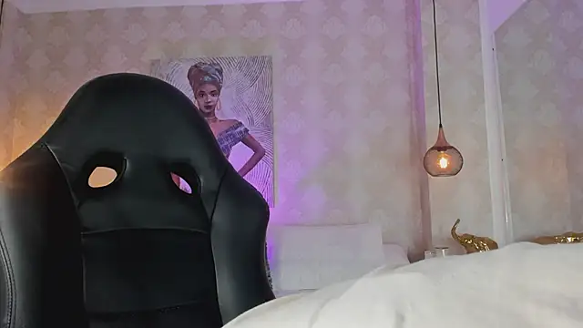 Shantall   online show from January 18, 11:32 am