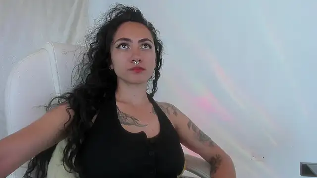 Snapshot of paula_brunette chatting on October 14, 1:39 am paula brunette online show from October 14, 1:39 am