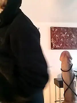 freyamoret online show from December 30, 3:02 pm