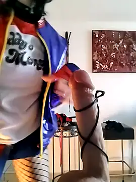 freyamoret online show from December 31, 11:20 am