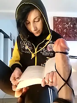 freyamoret online show from February 11, 3:08 pm