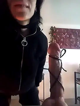 freyamoret online show from March 11, 7:15 am