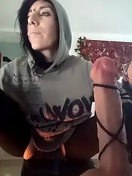 freyamoret online show from March 14, 10:50 am