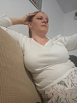 Snapshot of KristenVega chatting on January 7, 7:17 pm KristenVega online show from January 7, 7:17 pm